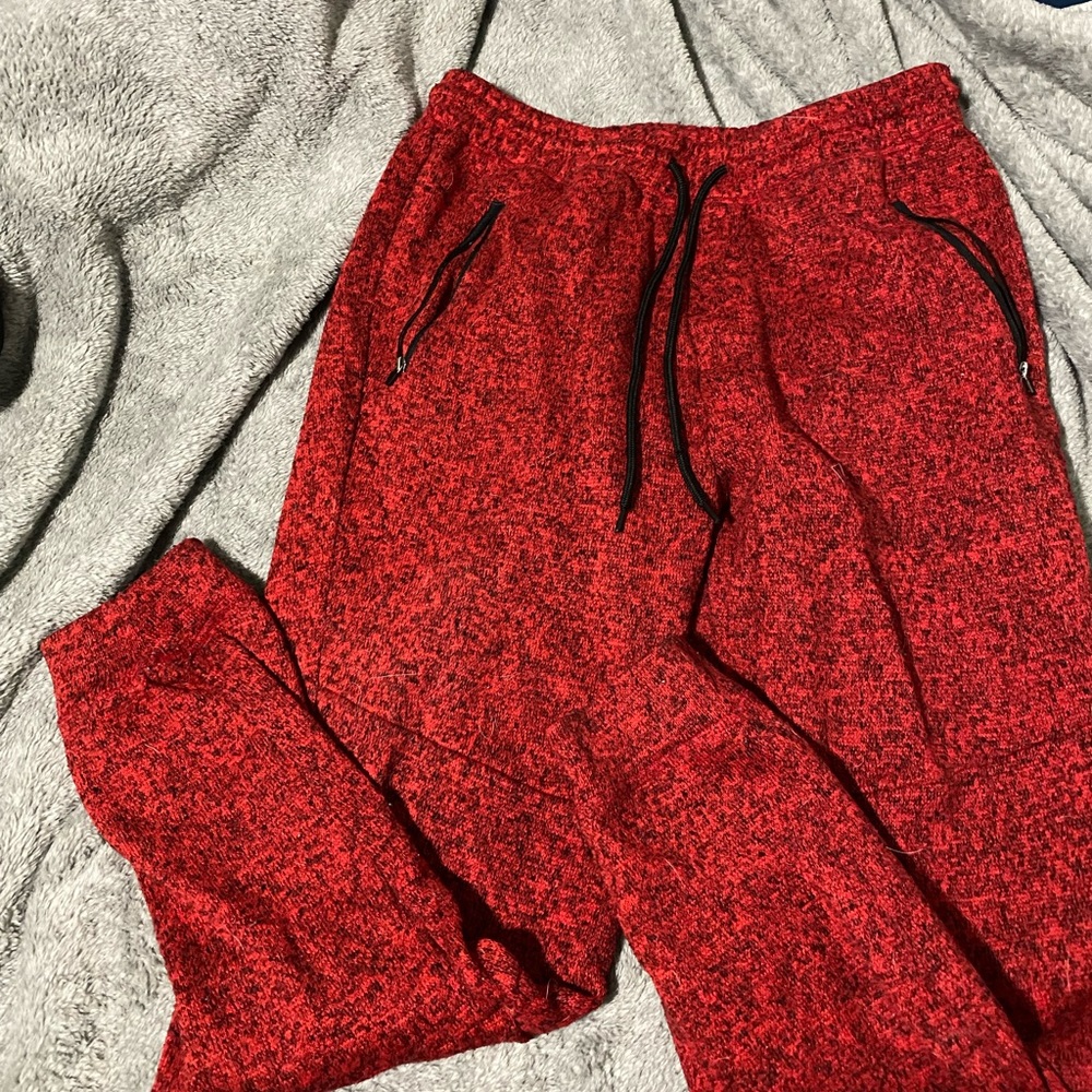 Size medium red rue 21 sweatpants